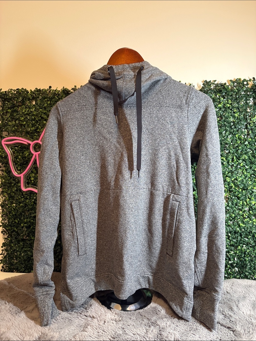 lululemon athletica Gray Pullover Hoodie Size 6
